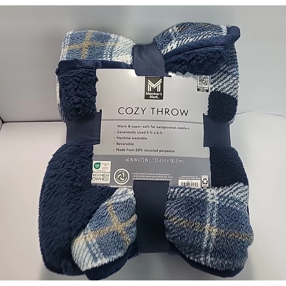 Member's Mark Cozy Throw 60  x 72 in Blue Plaid Reversible‎